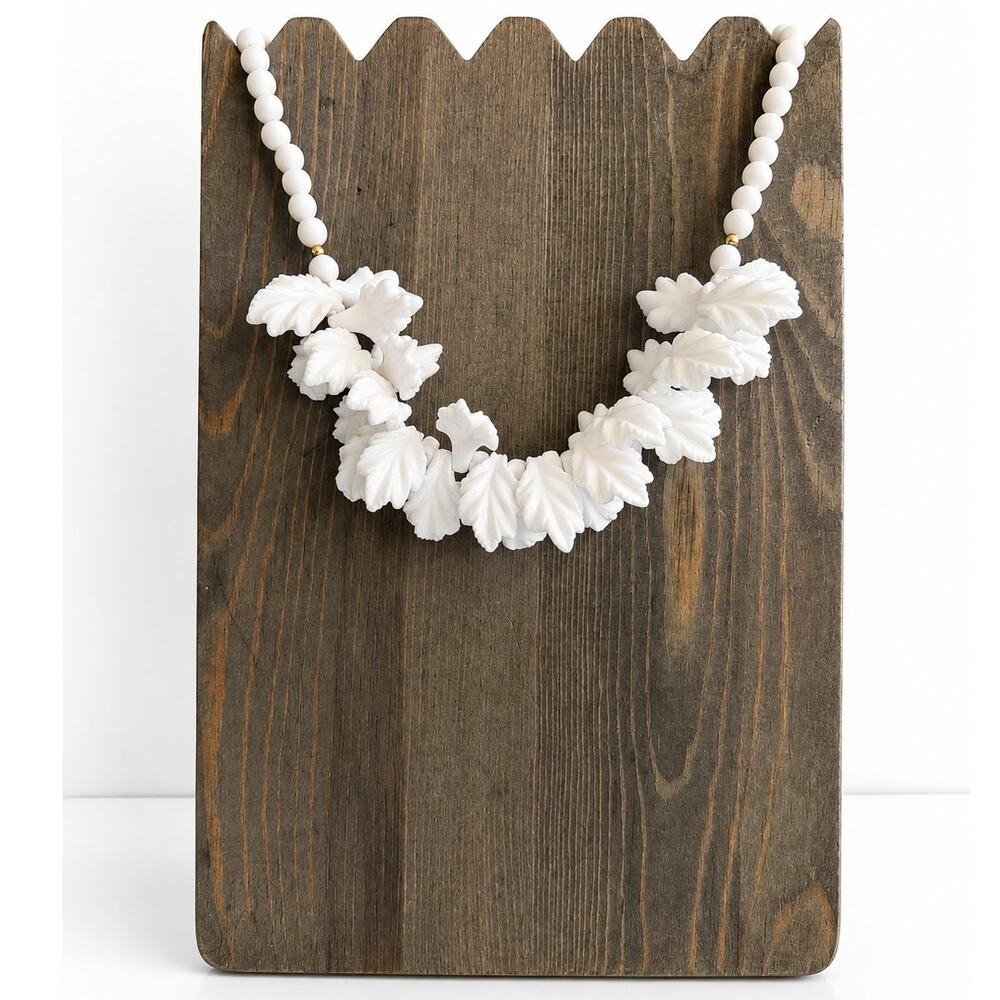 Vintage White Leaf Beaded Chunky Choker Statement Necklace 17”
